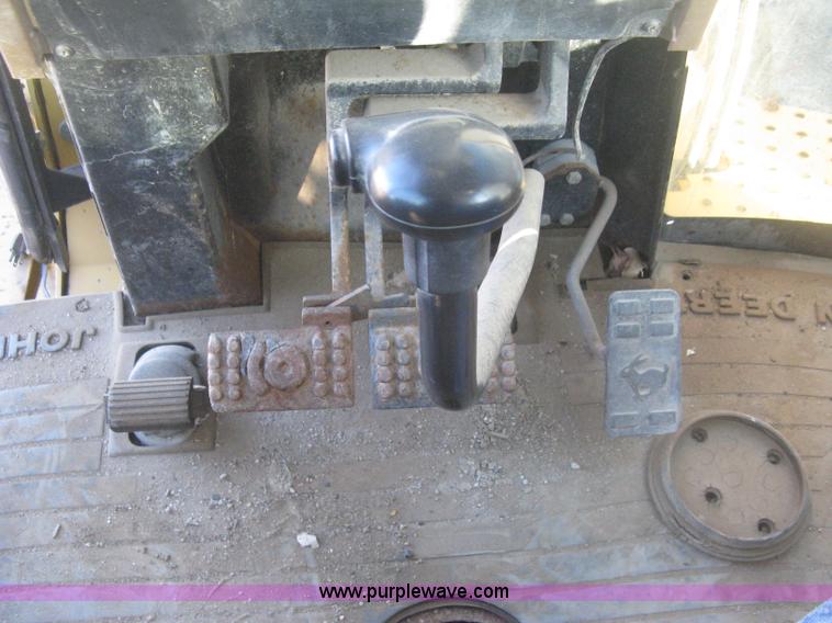 image for item H4252 1996 John Deere 310D backhoe