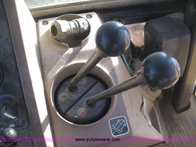 image for item H4252 1996 John Deere 310D backhoe