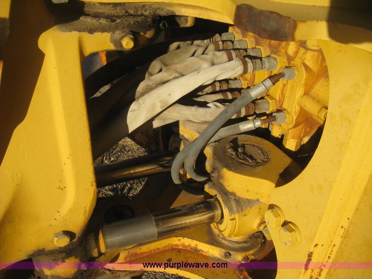 image for item H4252 1996 John Deere 310D backhoe
