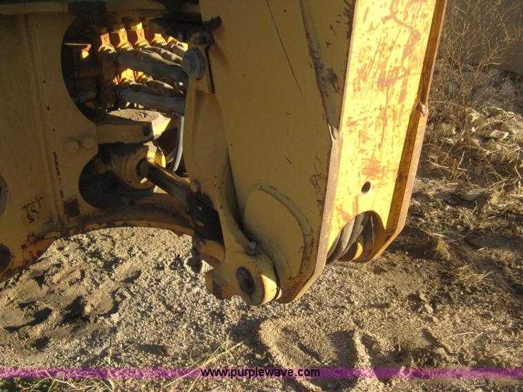 image for item H4252 1996 John Deere 310D backhoe