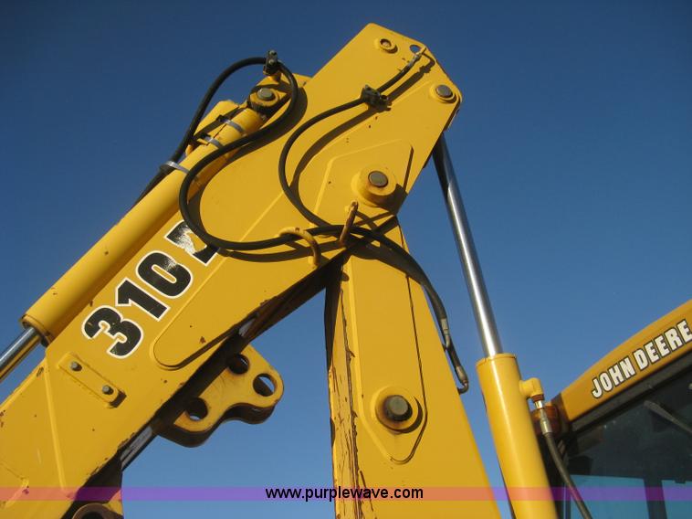 image for item H4252 1996 John Deere 310D backhoe