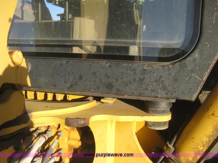 image for item H4252 1996 John Deere 310D backhoe