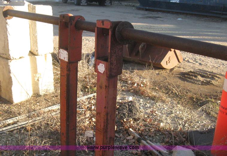 image for item H4252 1996 John Deere 310D backhoe