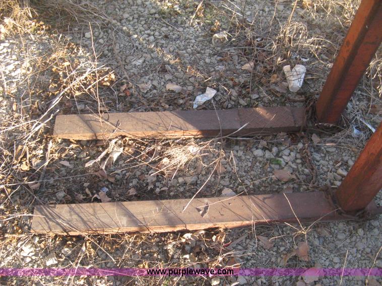 image for item H4252 1996 John Deere 310D backhoe