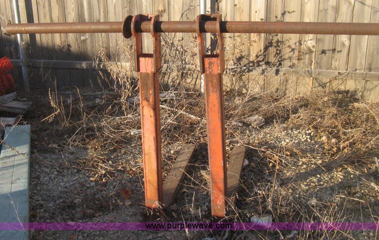 image for item H4252 1996 John Deere 310D backhoe