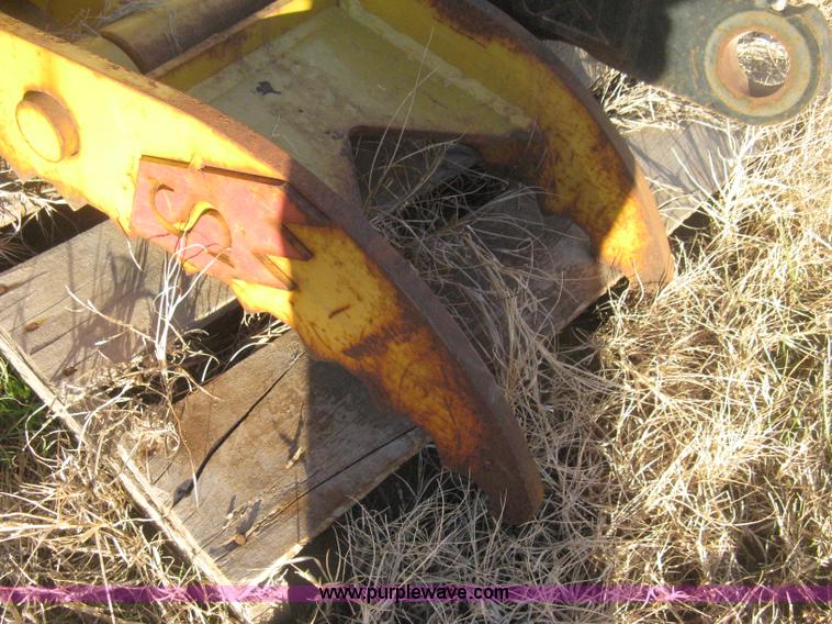 image for item H4252 1996 John Deere 310D backhoe