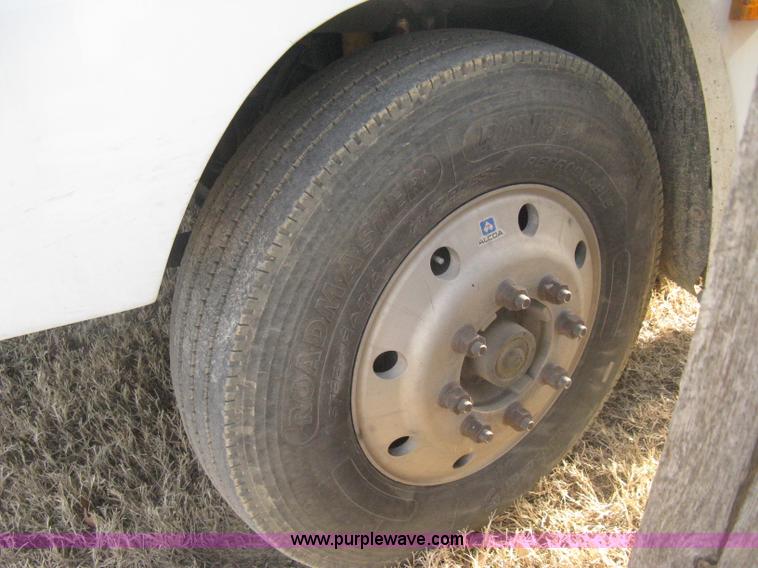 image for item H4273 1997 Freightliner FLD semi truck