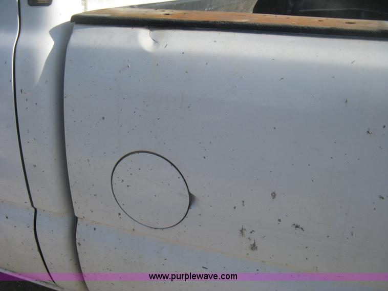 image for item H4274 2001 Chevrolet Silverado 2500HD Crew Cab pickup truck