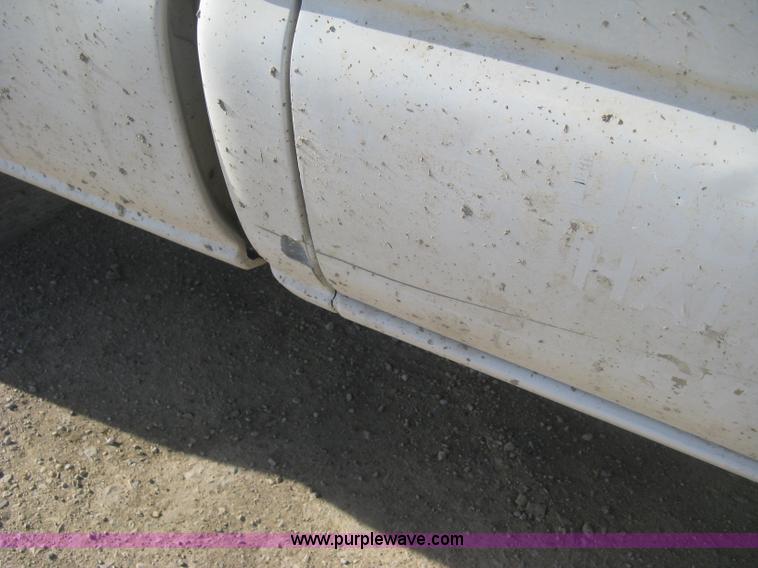 image for item H4274 2001 Chevrolet Silverado 2500HD Crew Cab pickup truck