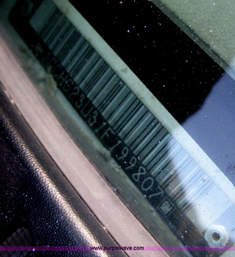 image for item H4275 2001 Chevrolet Silverado 2500HD Crew Cab pickup truck