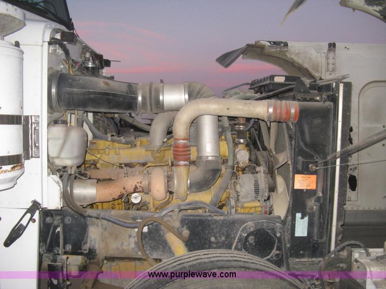 image for item H4318 1996 Peterbilt 378 semi truck