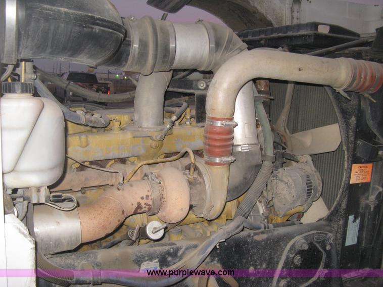 image for item H4318 1996 Peterbilt 378 semi truck