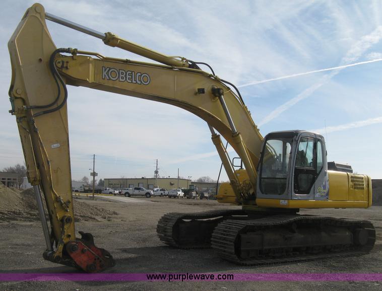 image for item H4319 2001 Kobelco SK330LC Dynamic Acera excavator