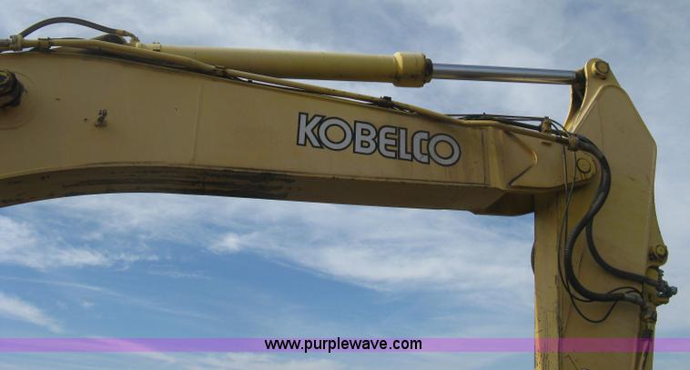 image for item H4319 2001 Kobelco SK330LC Dynamic Acera excavator