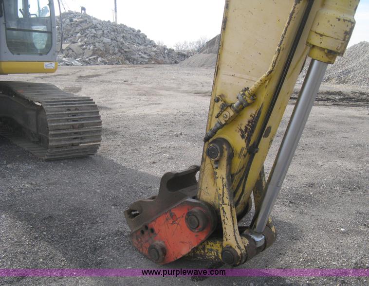 image for item H4319 2001 Kobelco SK330LC Dynamic Acera excavator