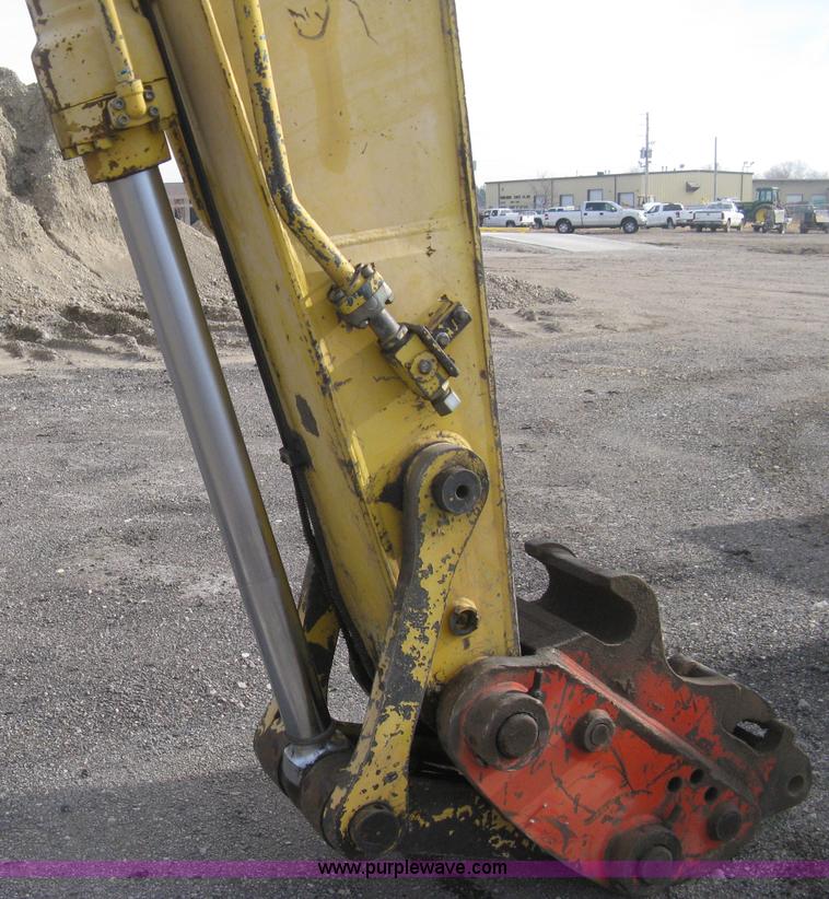 image for item H4319 2001 Kobelco SK330LC Dynamic Acera excavator