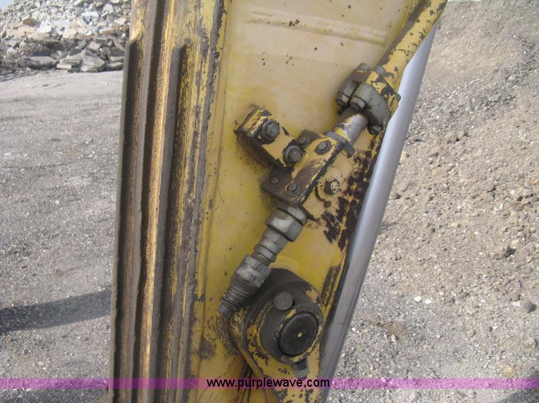 image for item H4319 2001 Kobelco SK330LC Dynamic Acera excavator