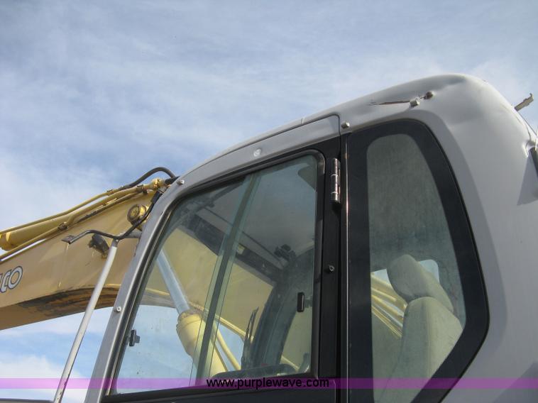 image for item H4319 2001 Kobelco SK330LC Dynamic Acera excavator