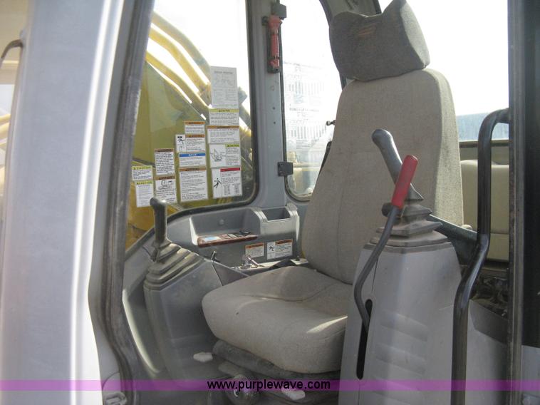 image for item H4319 2001 Kobelco SK330LC Dynamic Acera excavator