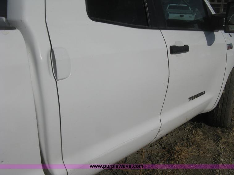 image for item H4320 2008 Toyota Tundra SR5 Double Cab pickup truck