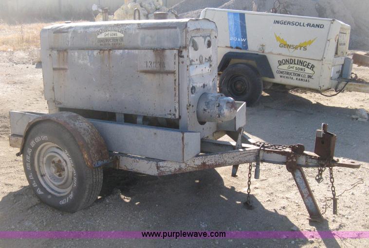 image for item H4321 Lincoln SA200 welder