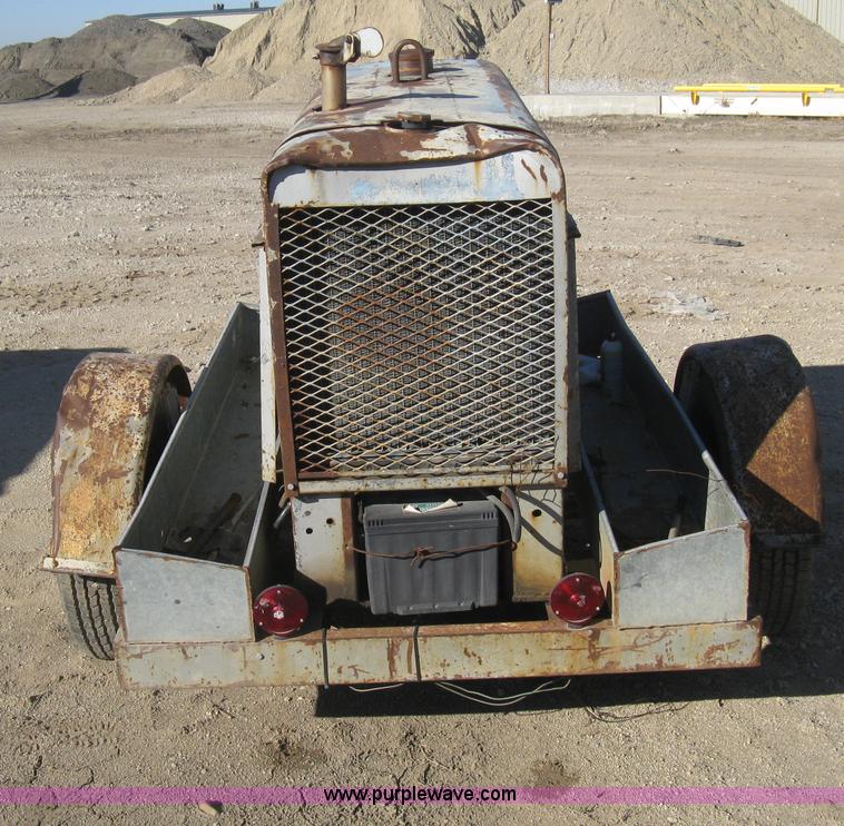 image for item H4321 Lincoln SA200 welder