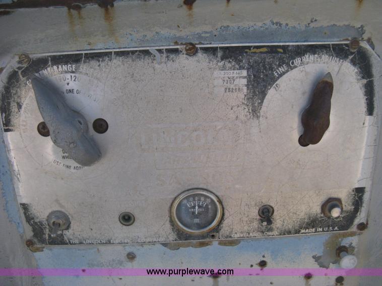 image for item H4321 Lincoln SA200 welder