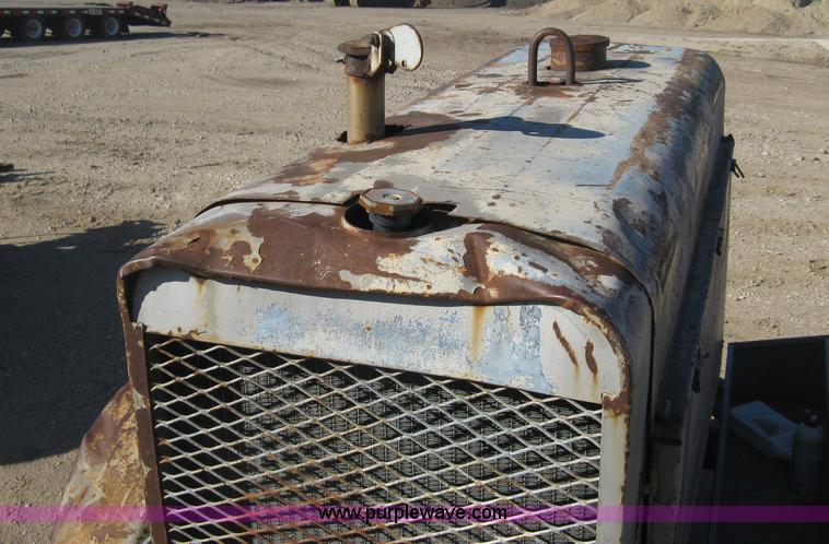 image for item H4321 Lincoln SA200 welder