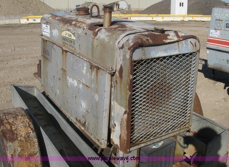 image for item H4321 Lincoln SA200 welder