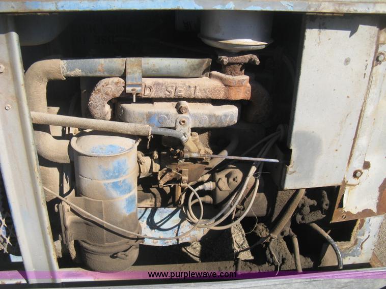 image for item H4321 Lincoln SA200 welder