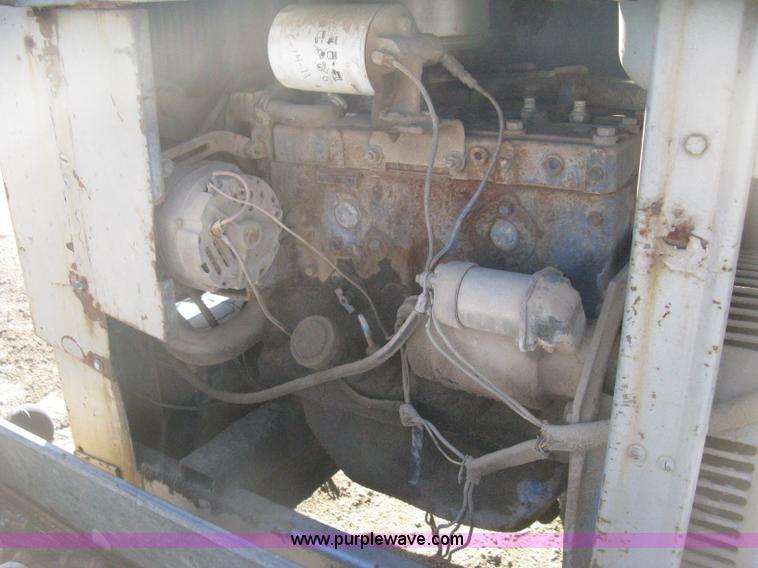 image for item H4321 Lincoln SA200 welder
