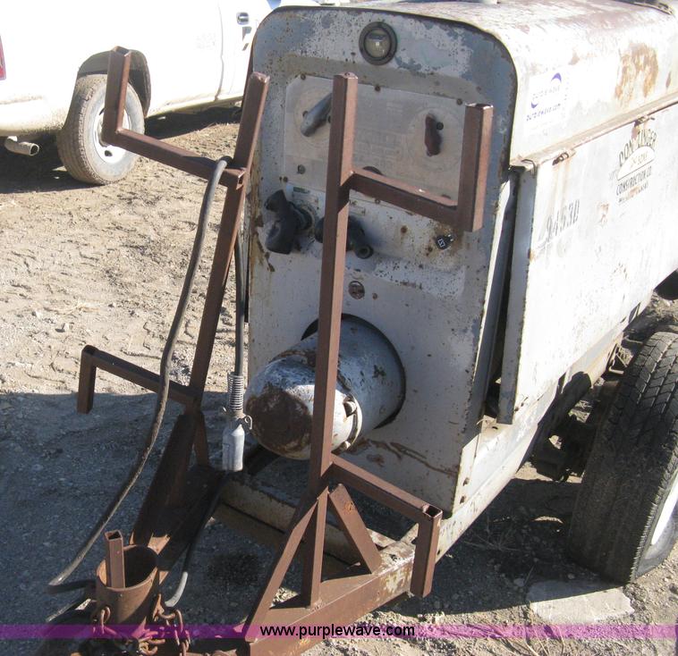 image for item H4322 Lincoln SA-200-F-163 arc welder