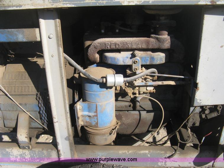 image for item H4322 Lincoln SA-200-F-163 arc welder