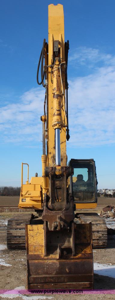 image for item H7789 2003 John Deere 370C excavator