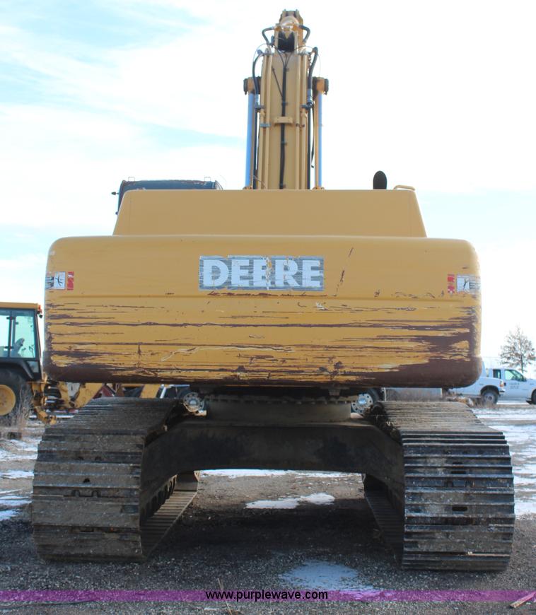 image for item H7789 2003 John Deere 370C excavator