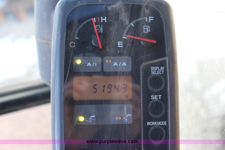 image for item H7789 2003 John Deere 370C excavator