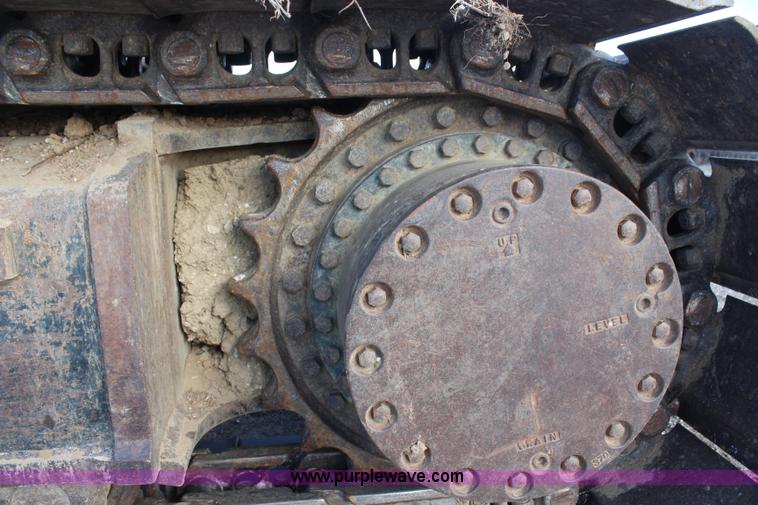 image for item H7789 2003 John Deere 370C excavator