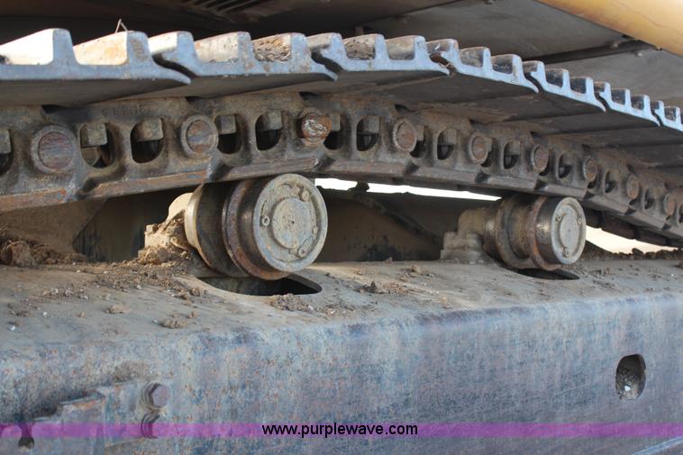 image for item H7789 2003 John Deere 370C excavator