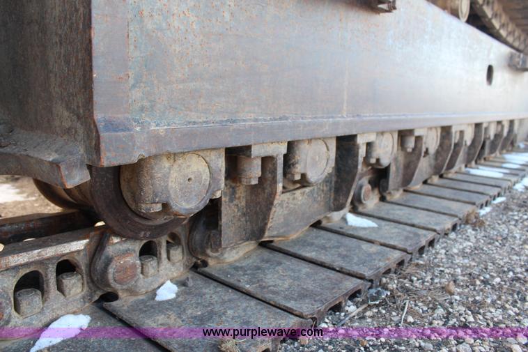 image for item H7789 2003 John Deere 370C excavator