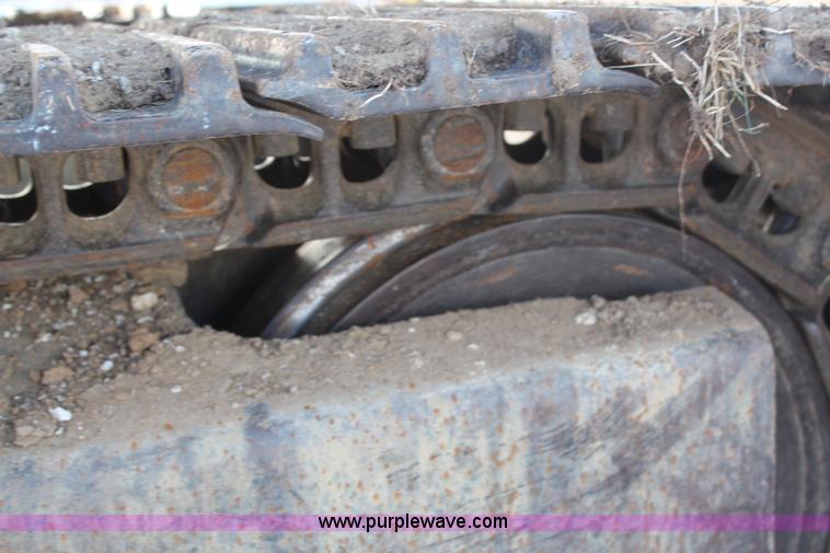 image for item H7789 2003 John Deere 370C excavator