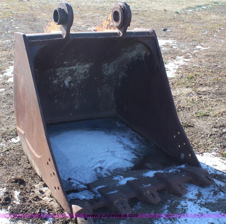 image for item H7843 46" five tooth excavator bucket
