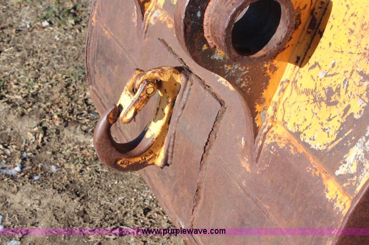 image for item H7843 46" five tooth excavator bucket