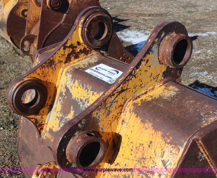 image for item H7843 46" five tooth excavator bucket