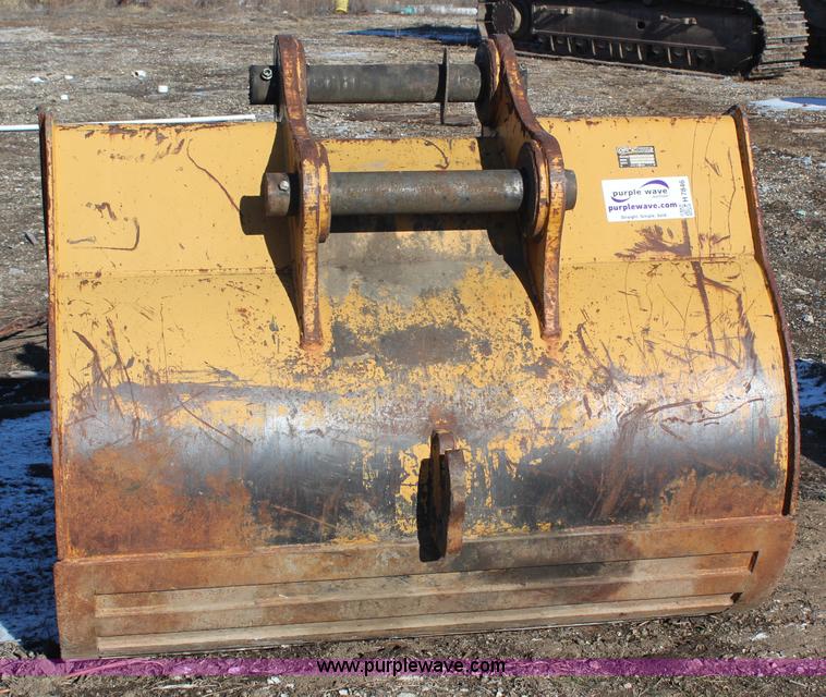 image for item H7846 AF 66" seven tooth excavator bucket