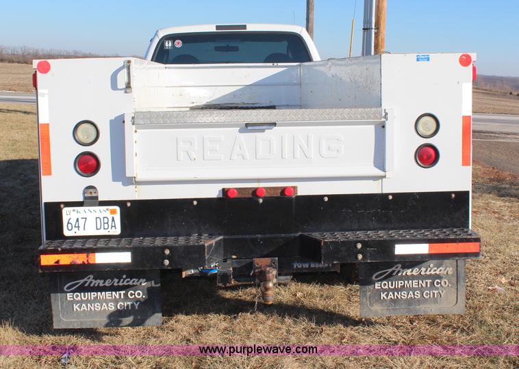 image for item H7847 2006 Ford F550 utility truck