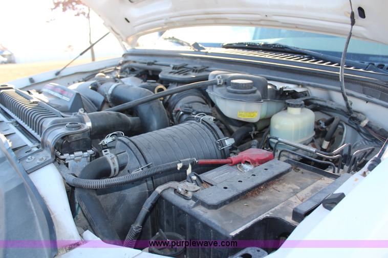 image for item H7847 2006 Ford F550 utility truck