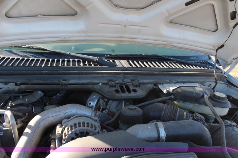 image for item H7847 2006 Ford F550 utility truck