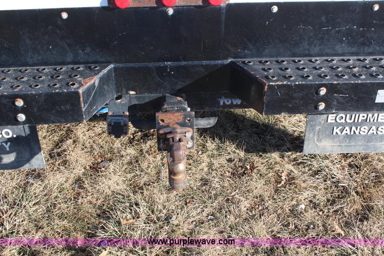 image for item H7847 2006 Ford F550 utility truck