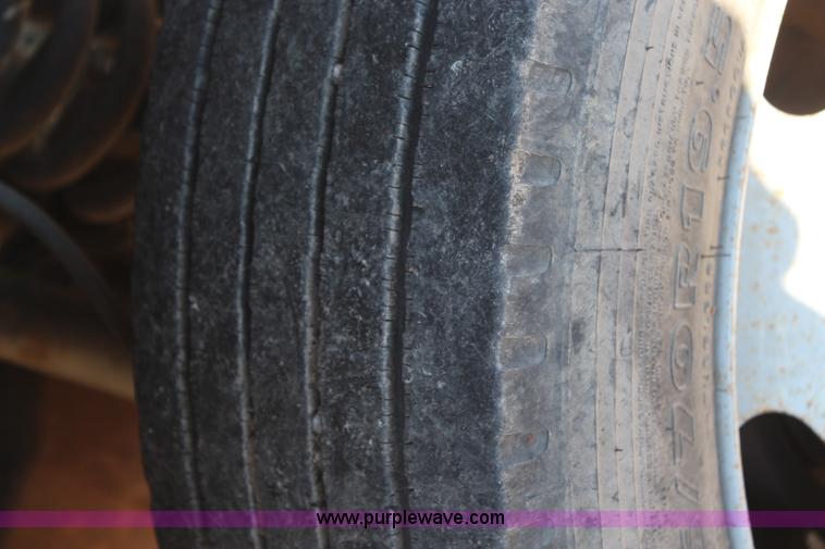 image for item H7847 2006 Ford F550 utility truck