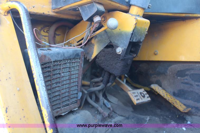 image for item H7856 1978 John Deere 762 scraper